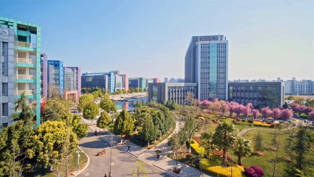 知名企業紛紛“要人”，這所70年職校的秘訣在哪？