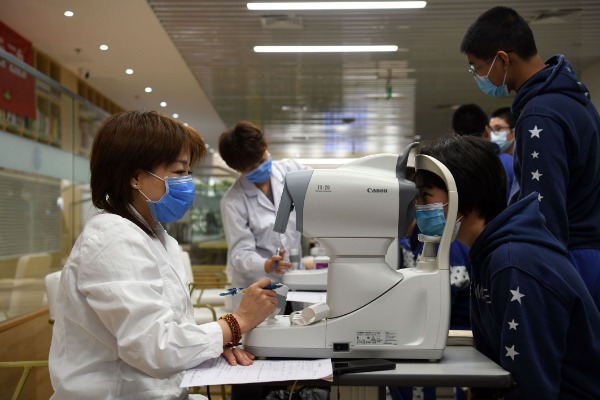 近視防控產品“眼花繚亂”　安全有效誰來保證？